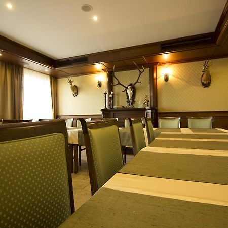 Hunting Chateau Krupina Luaran gambar