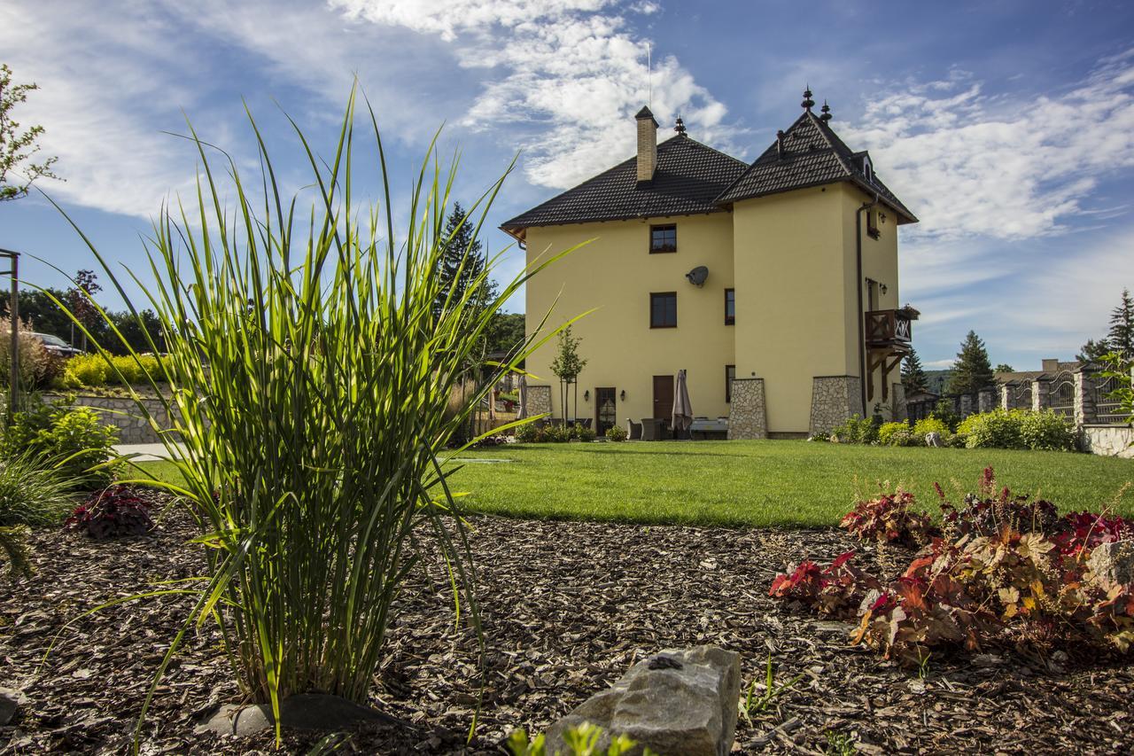 Hunting Chateau Krupina Luaran gambar